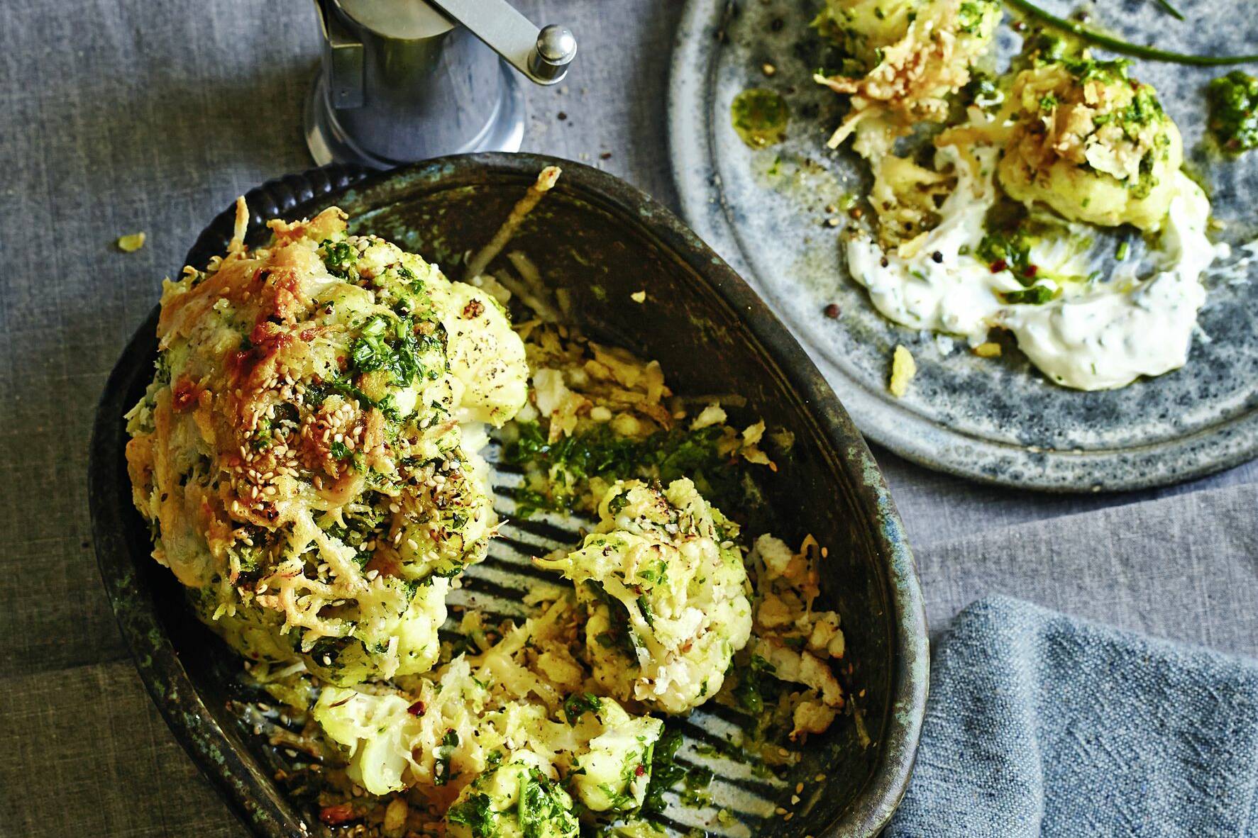 Gebackener Blumenkohl mit Panko-Pecorino-Kruste